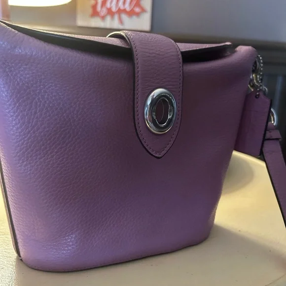Coach Lavender Leather Shoulder Bag - Picture 1 of 3